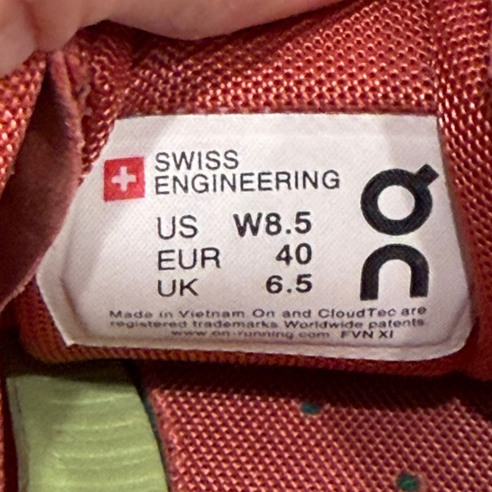 On Running Women's Running Shoes - Red and Green ladies 8.5 - Picture 7 of 9